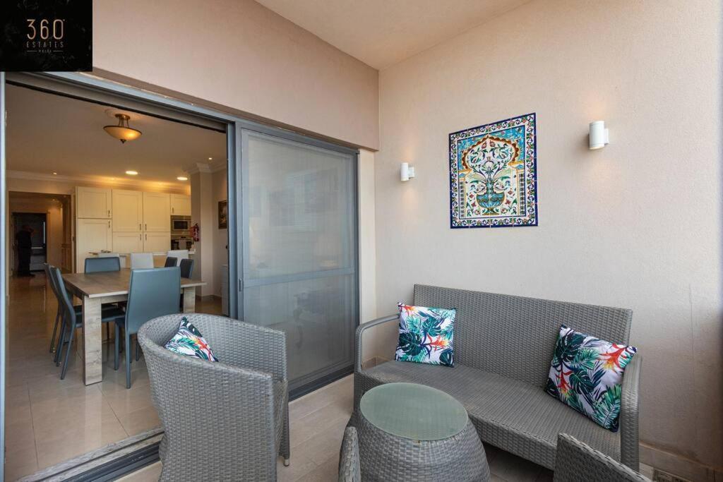 One Of A Kind, Seafront Property In St Georges Bay By 360 Estates سانت جوليان المظهر الخارجي الصورة