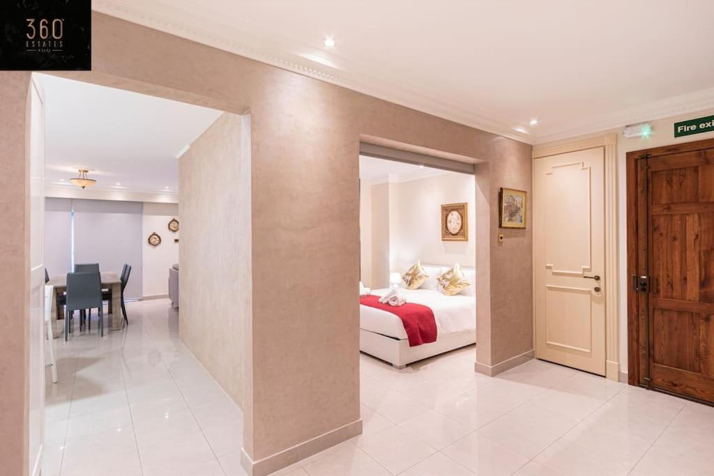 One Of A Kind, Seafront Property In St Georges Bay By 360 Estates سانت جوليان المظهر الخارجي الصورة